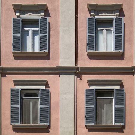 A Casa di Adri Apartment Salerno Bagian luar foto