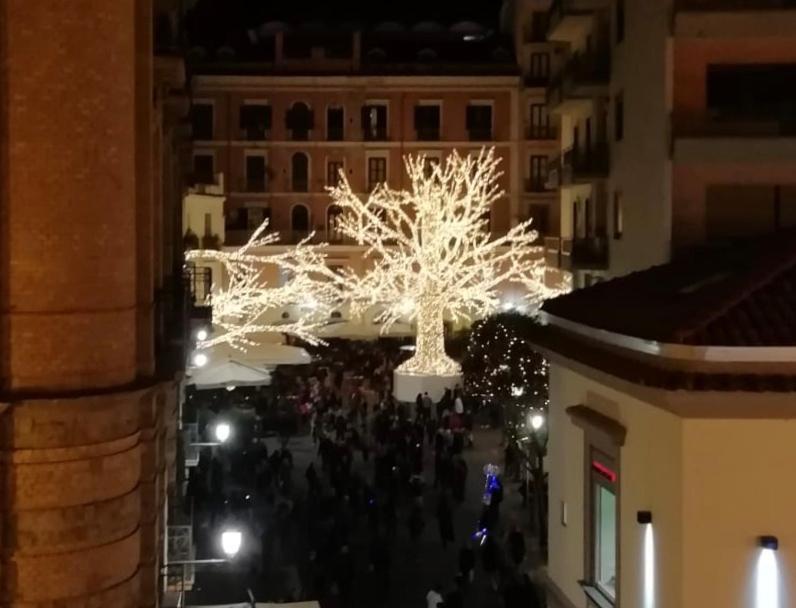 A Casa di Adri Apartment Salerno Bagian luar foto